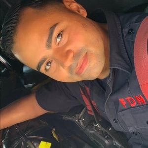 Meet your Posher, Javier